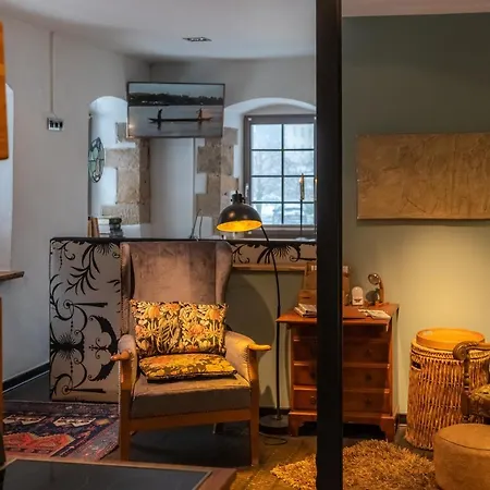 Apartment Holzwerk *