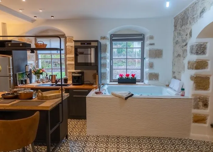 هولزفيرك أويبين شقة *