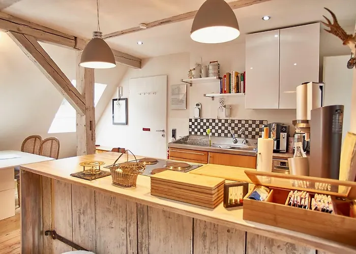 هولزفيرك أويبين شقة *